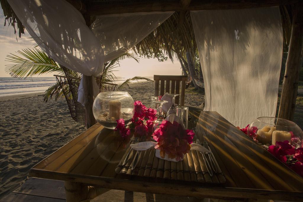 Clandestino Beach Resort Parrita Extérieur photo