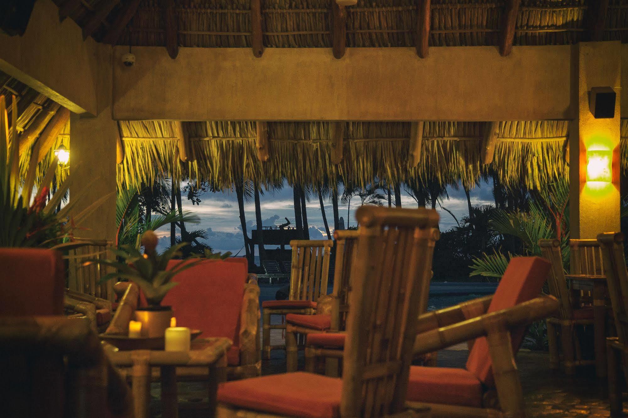 Clandestino Beach Resort Parrita Extérieur photo