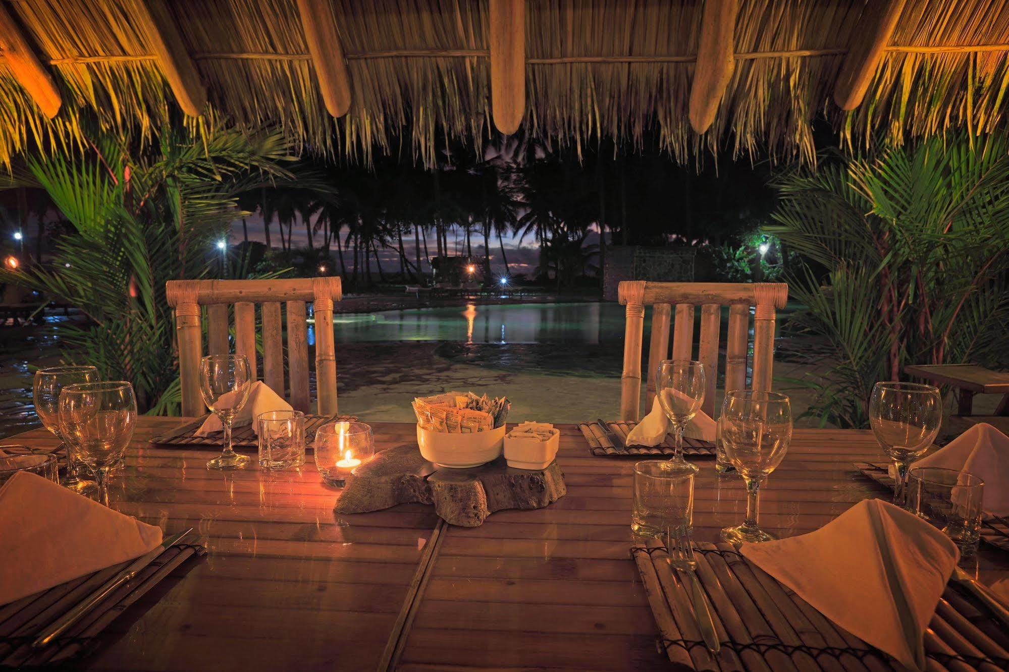 Clandestino Beach Resort Parrita Extérieur photo