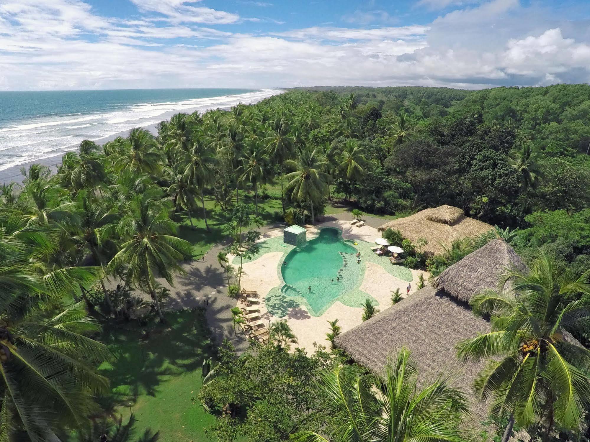 Clandestino Beach Resort Parrita Extérieur photo